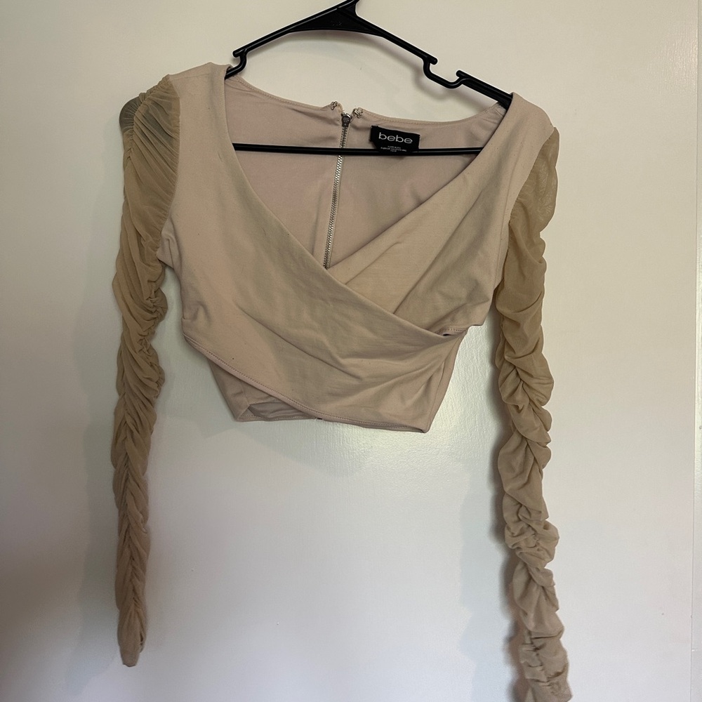 Bebe Women's Cream Long Sleeve crop Top